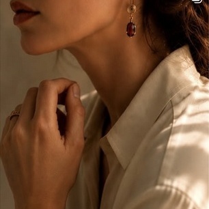 Atelier Kazan Joyería - Handcrafted drop gemstone earrings